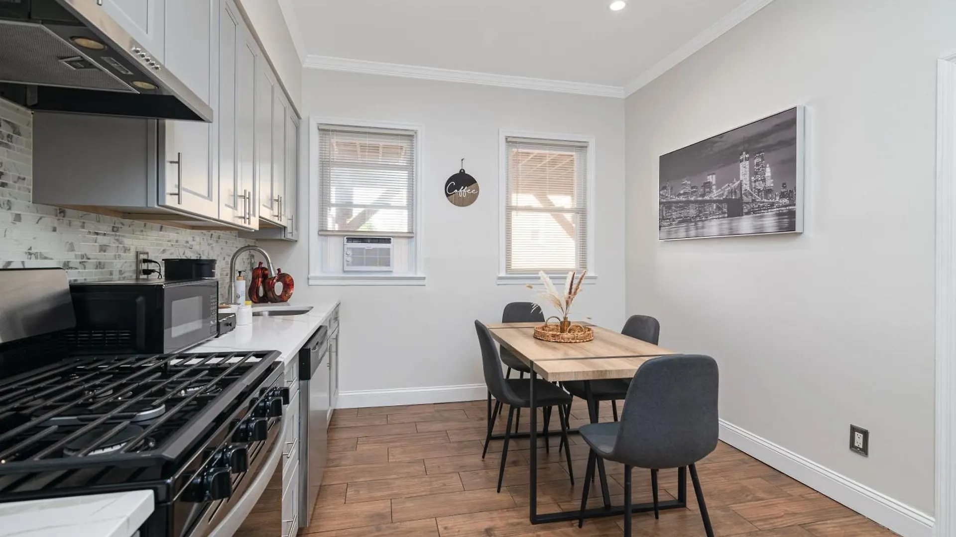 25 Mins To Midtown Manhattan Guttenberg Apartment
